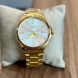 Relógio Casio Classic Dourado com Fundo Branco – Elegância que se Destaca