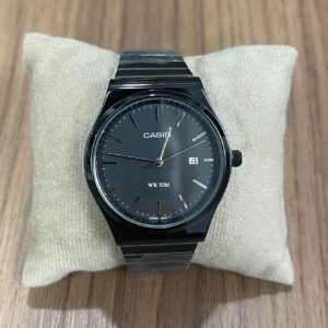 Relógio Casio Classic Preto Fundo Preto – Elegância que se Destaca