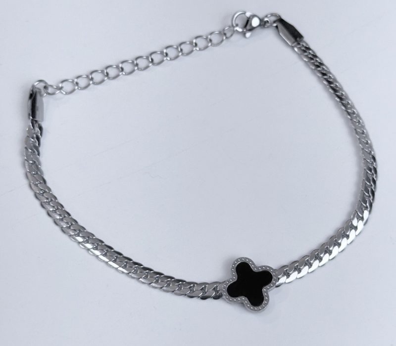 Pulseira Elo Groumet fino + Pingente trevo Prateado (1)